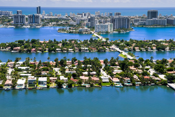 Miami Vinitian Islands Real Estate 600x400